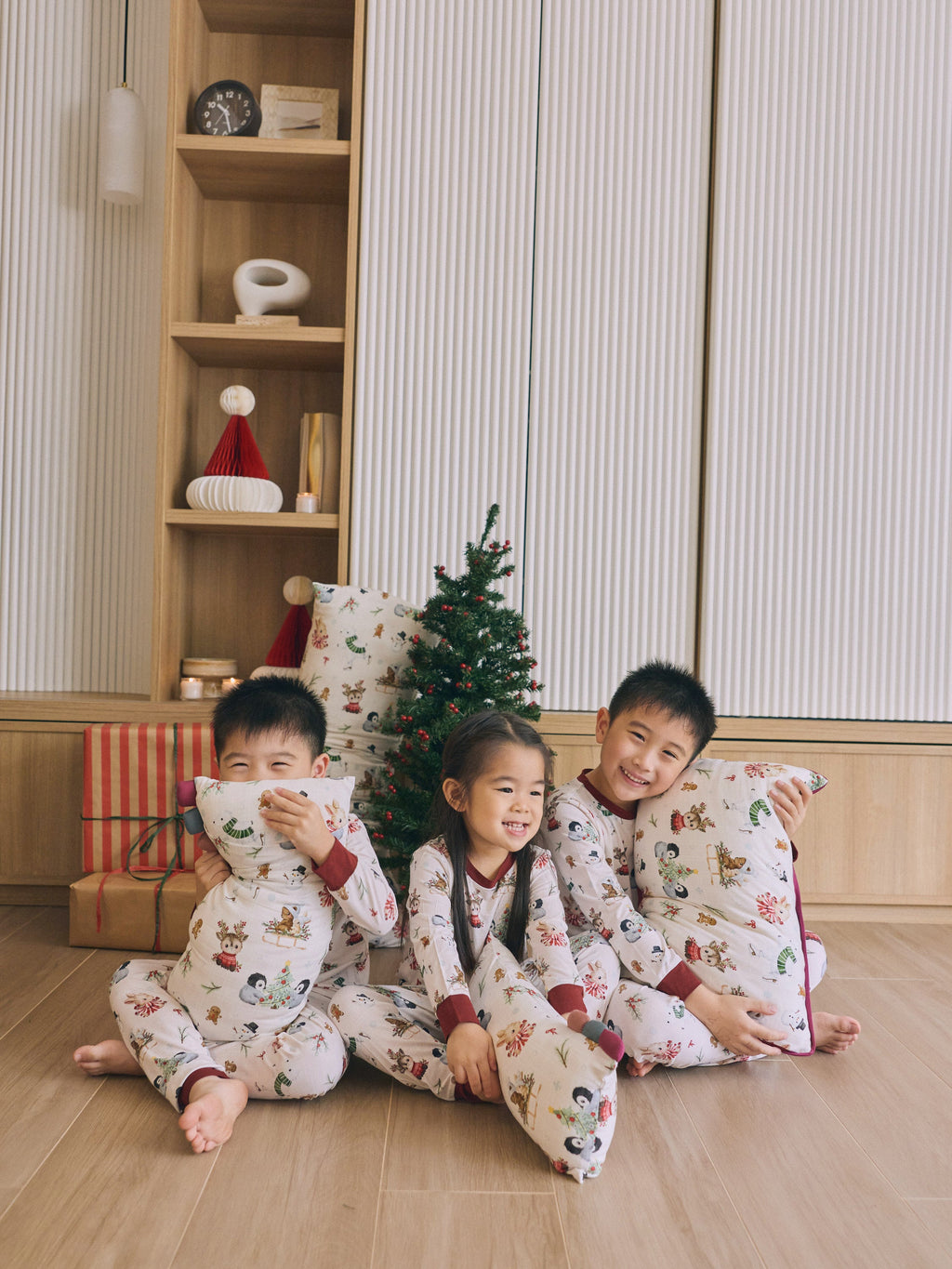 [Pyjamas] - Jolly Christmas Tales 2pcs Pyjamas