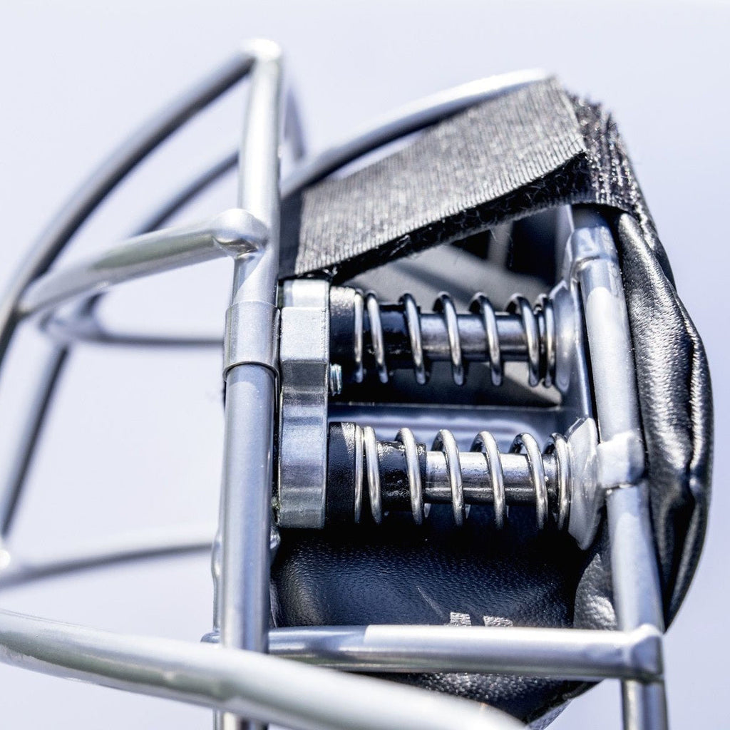 Traditional Defender Catcher's Mask product image 14, provided for visual reference and product detail review