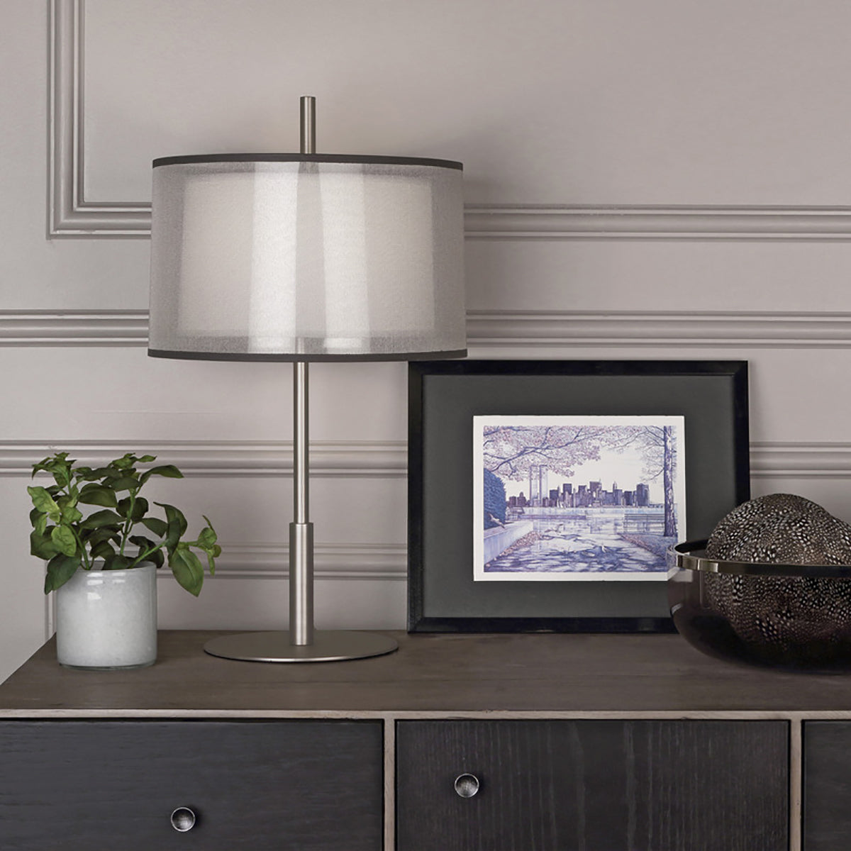 Saturnia Table Lamp