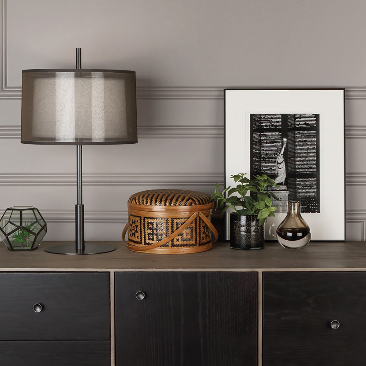 Saturnia Table Lamp